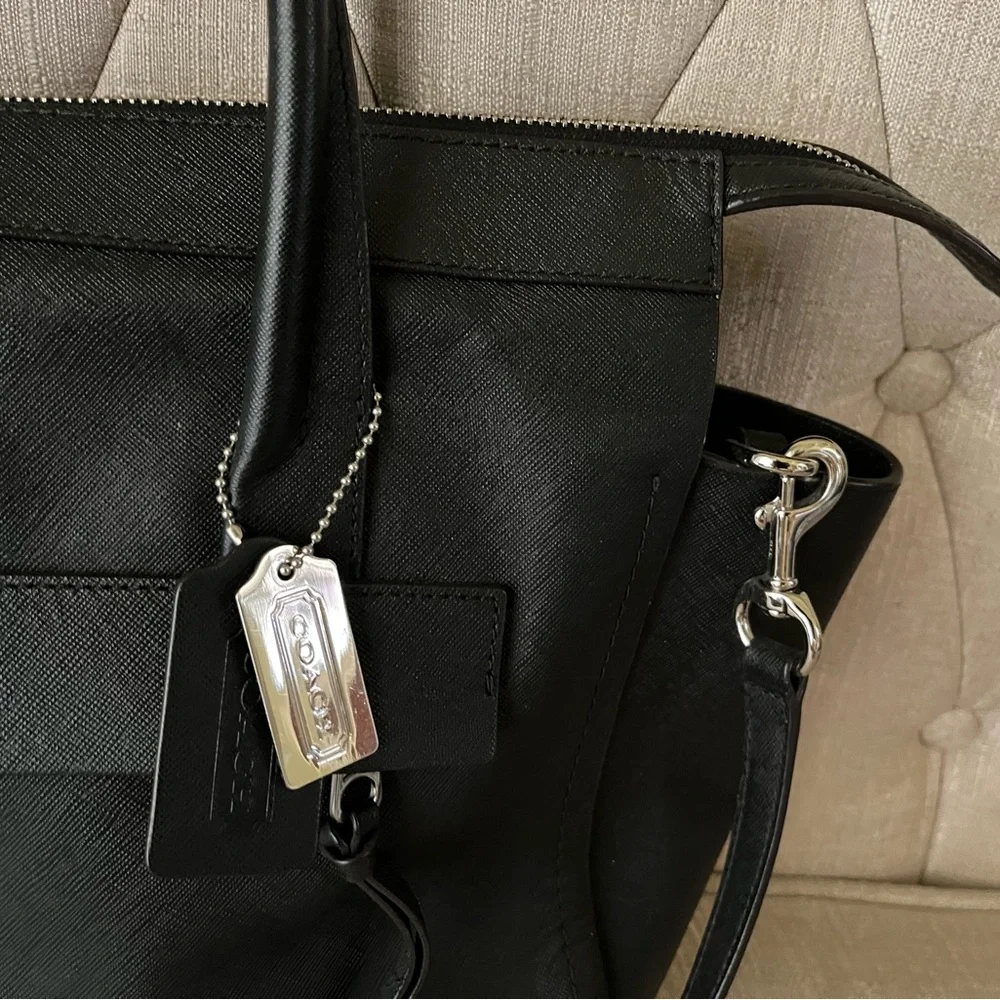 ❌SOLD❌COACH Bleeker Riley saffiano large black leather purse, 30149, EUC - Picture 4 of 15